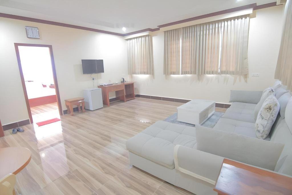 The Mou Hotel Phnom-Penh Buitenkant foto
