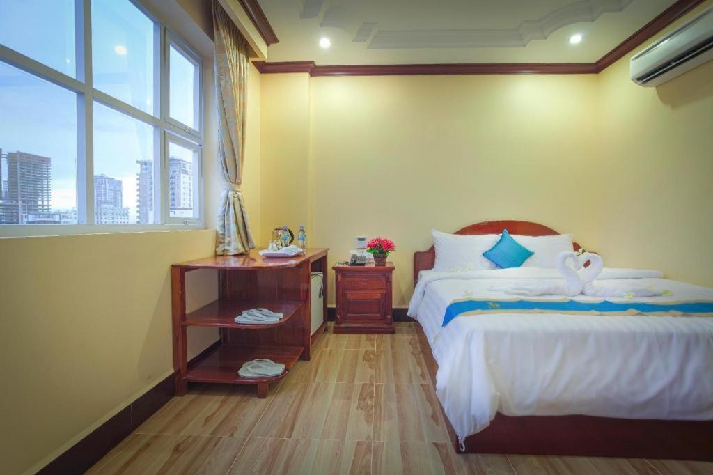 The Mou Hotel Phnom-Penh Buitenkant foto