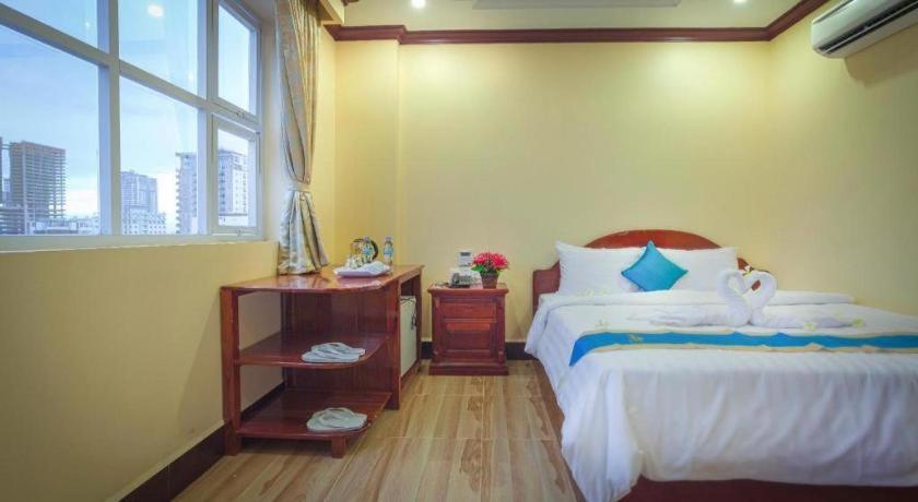 The Mou Hotel Phnom-Penh Buitenkant foto